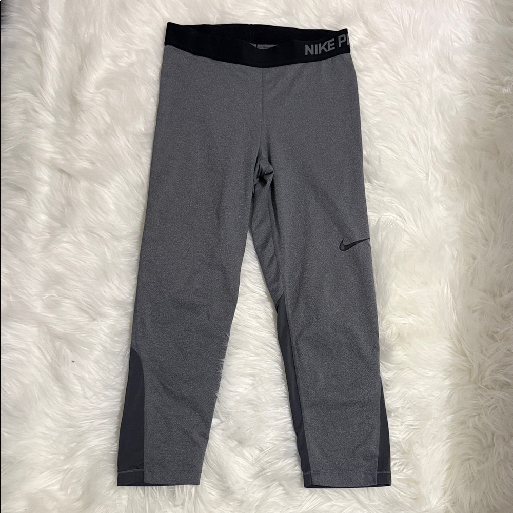 Nike Pro Gray Capri Leggings